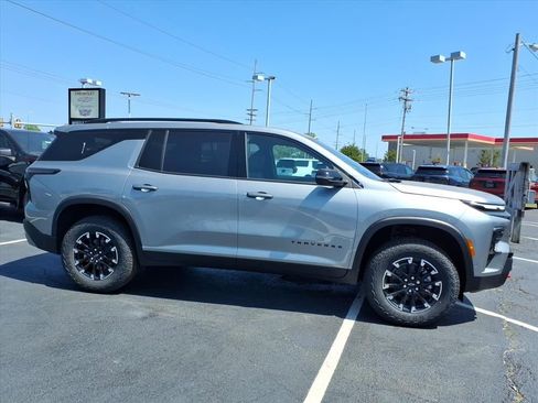 New 2026 Chevrolet Traverse Z71 AWD/4WD image 2
