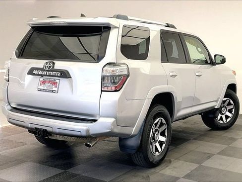 Used 2018 Toyota 4Runner TRD Off-Road w/ Convenience Package AWD/4WD image 13