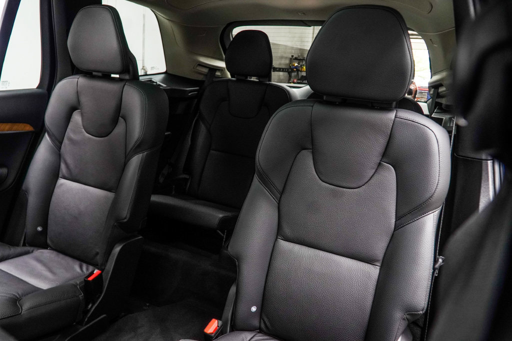 Used 2024 Volvo XC90 T8 Plus AWD/4WD image 44
