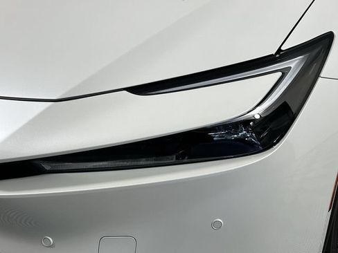 New 2026 Toyota Prius Plug-In Hybrid FWD image 9