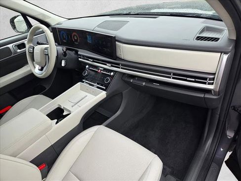 Used 2026 Hyundai Santa Fe SEL FWD image 19