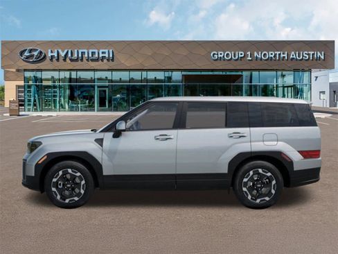 New 2025 Hyundai Santa Fe SE image 2