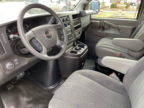 Used 2024 GMC Savana 2500 w/ Driver Convenience Package image 16