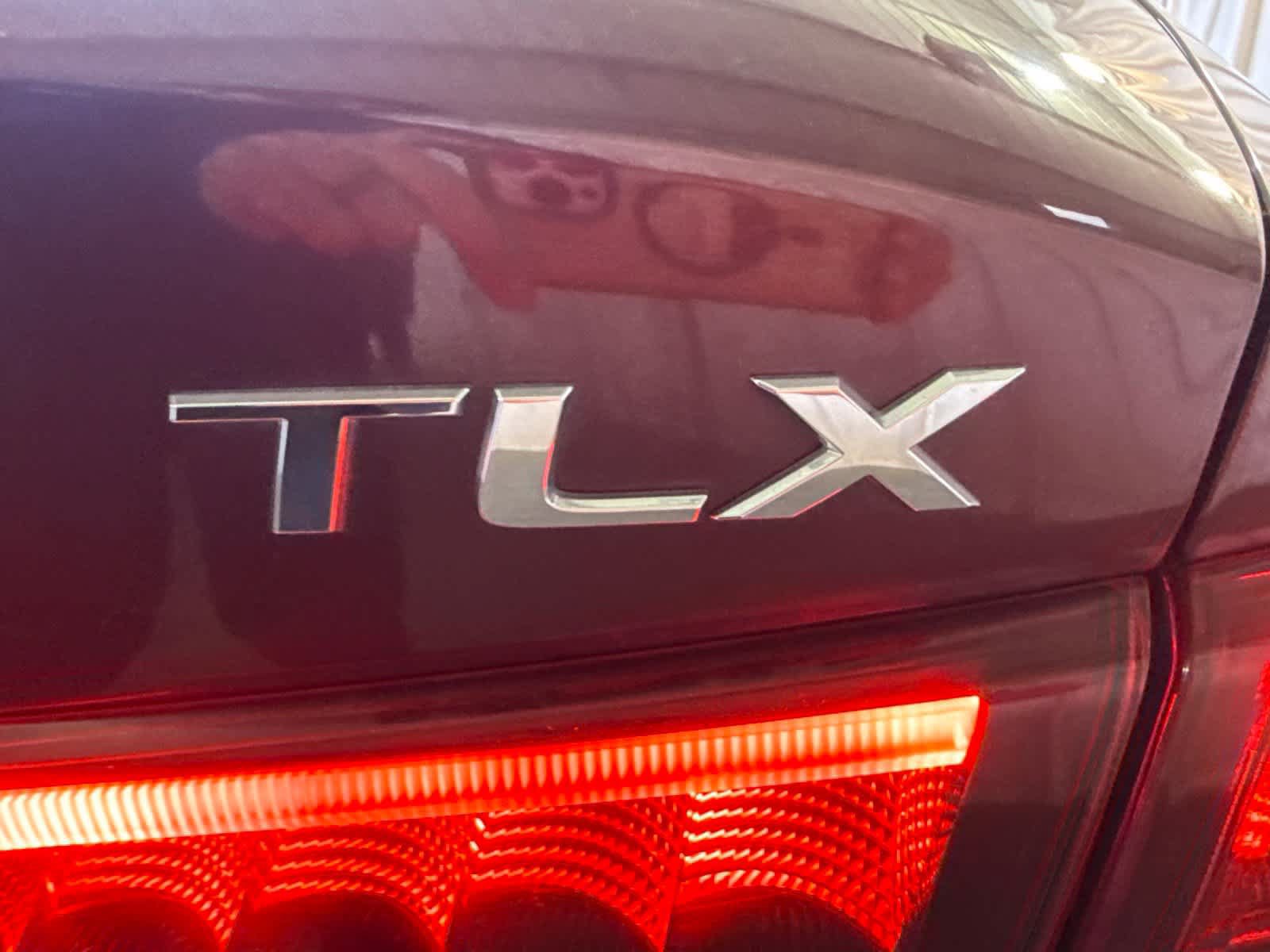 Used 2015 Acura TLX w/ Technology Package FWD image 13