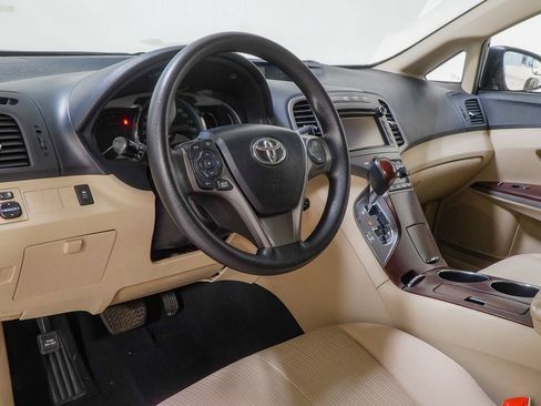 Used 2013 Toyota Venza LE FWD image 20