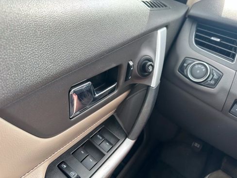 Used 2013 Ford Edge SEL AWD/4WD image 17