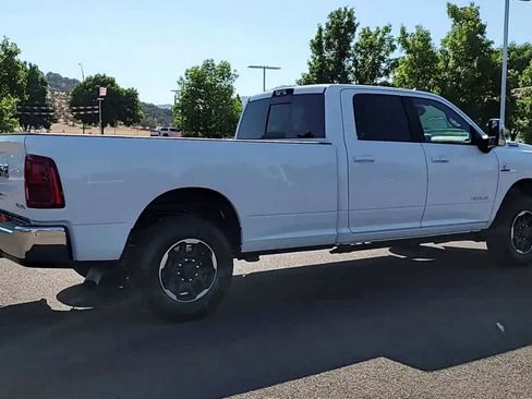 New 2025 RAM 2500 Laramie image 8