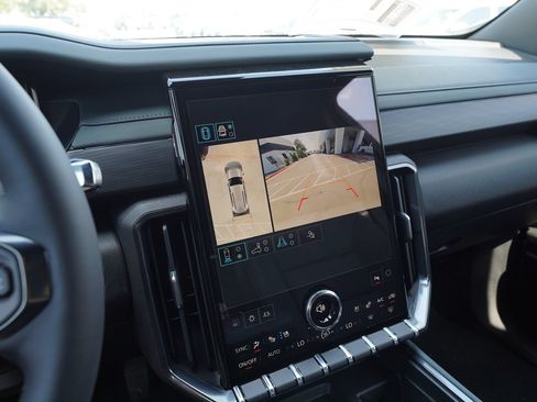 New 2026 GMC Acadia AT4 w/ Super Cruise Package AWD/4WD image 13