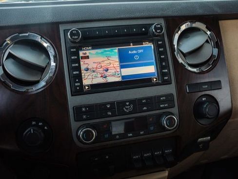 Used 2011 Ford F350 Lariat image 47