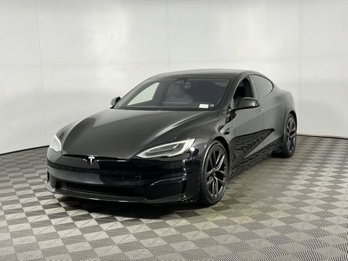 Used 2021 Tesla Model S Plaid image 3