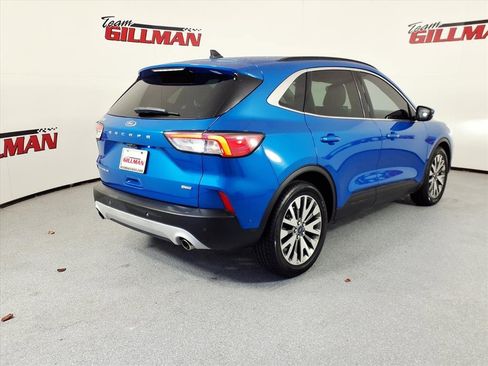 Used 2020 Ford Escape Titanium image 4