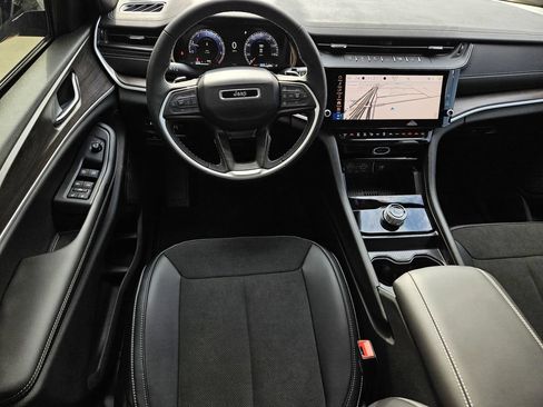 New 2026 Jeep Grand Cherokee Altitude RWD image 9