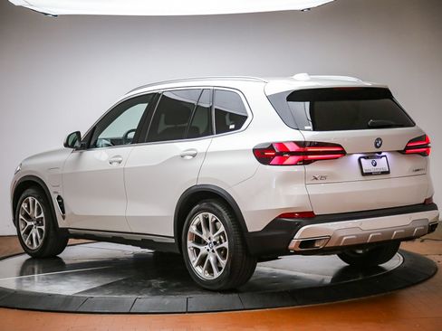 Used 2024 BMW X5 xDrive50e w/ Premium Package AWD/4WD image 2