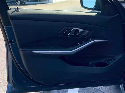 Certified 2025 BMW 330i Sedan image 23