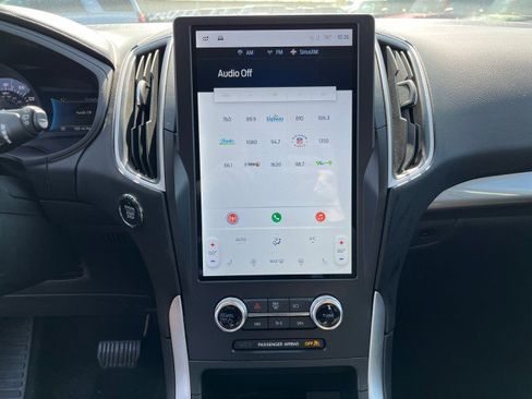 Used 2024 Ford Edge SEL image 18