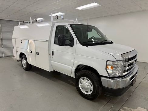 New 2026 Ford E-350 and Econoline 350 Super Duty w/ Power Equipment Group image 3