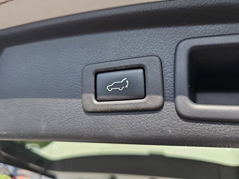 Used 2018 Subaru Forester 2.5i Premium AWD/4WD image 13