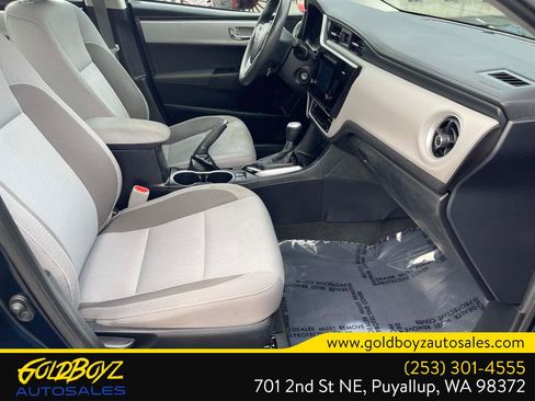 Used 2017 Toyota Corolla LE w/ Carpet Mat Package (TMS) FWD image 14