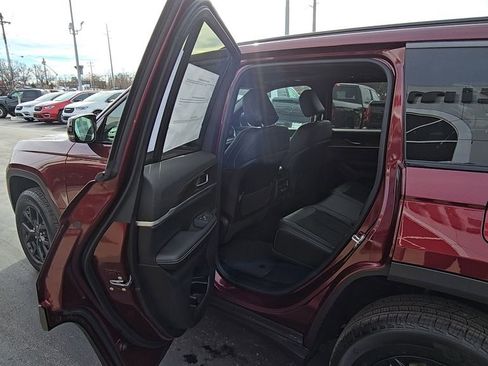 New 2026 Jeep Grand Cherokee Altitude AWD/4WD image 15