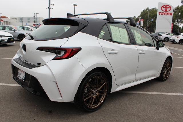Certified 2025 Toyota Corolla Hatchback w/ SE Package FWD image 16