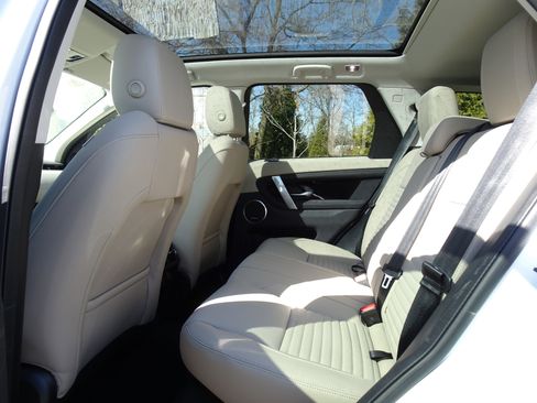 New 2025 Land Rover Discovery Sport S image 19