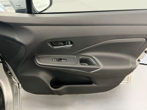 Used 2025 Nissan Versa SV FWD image 32