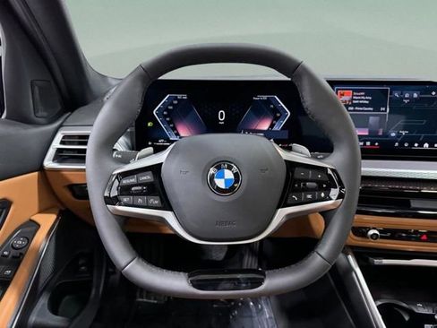 Used 2025 BMW 330i xDrive Sedan w/ Premium Package AWD/4WD image 16