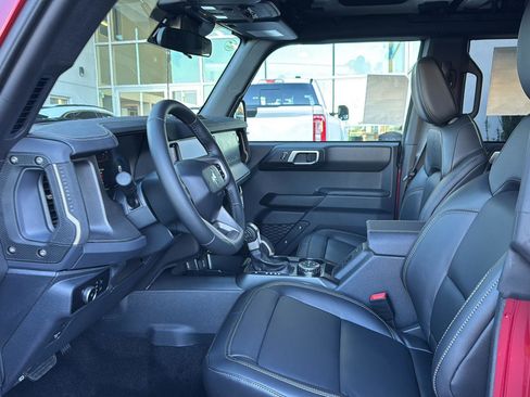 New 2025 Ford Bronco Badlands image 11