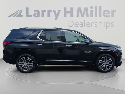 Used 2023 Chevrolet Traverse High Country AWD/4WD image 9