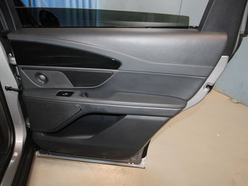 Used 2024 Lincoln Nautilus Premier w/ Equipment Group 102A AWD/4WD image 31