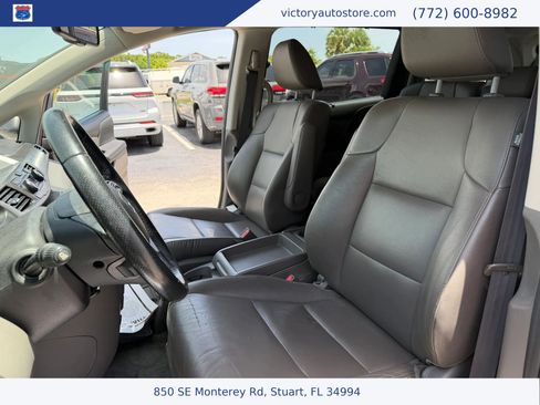 Used 2015 Honda Odyssey Touring Elite image 16
