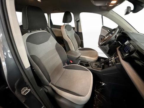 Certified 2023 Volkswagen Taos S FWD image 25