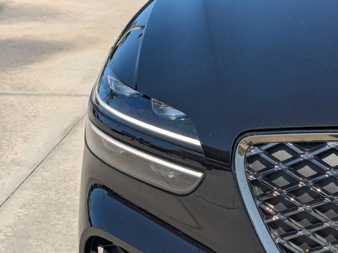 Used 2024 Genesis GV70 3.5T Sport image 7