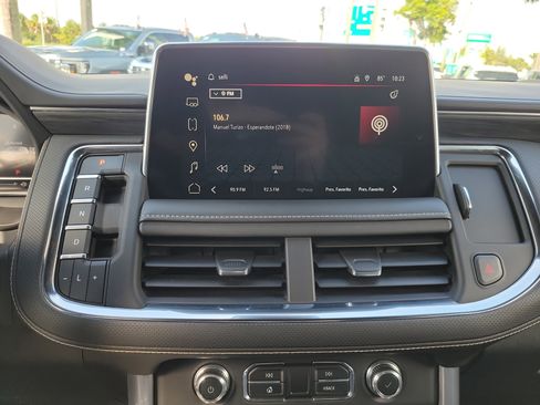 Used 2023 GMC Yukon SLT w/ SLT Premium Package image 24