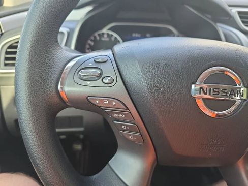 Used 2019 Nissan Murano S image 17