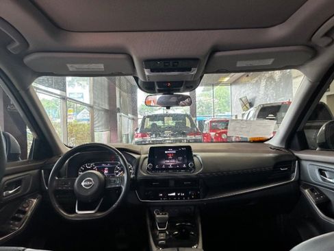 Used 2023 Nissan Rogue SV w/ SV Premium B Package FWD image 27