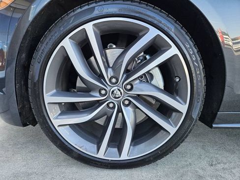Used 2024 Jaguar XF R-Dynamic SE AWD/4WD image 9