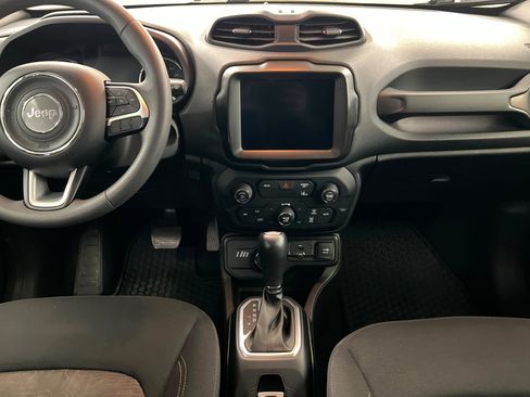 Used 2023 Jeep Renegade Latitude AWD/4WD image 13