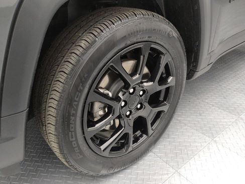 Used 2024 Jeep Compass Latitude w/ Altitude Special Edition image 31