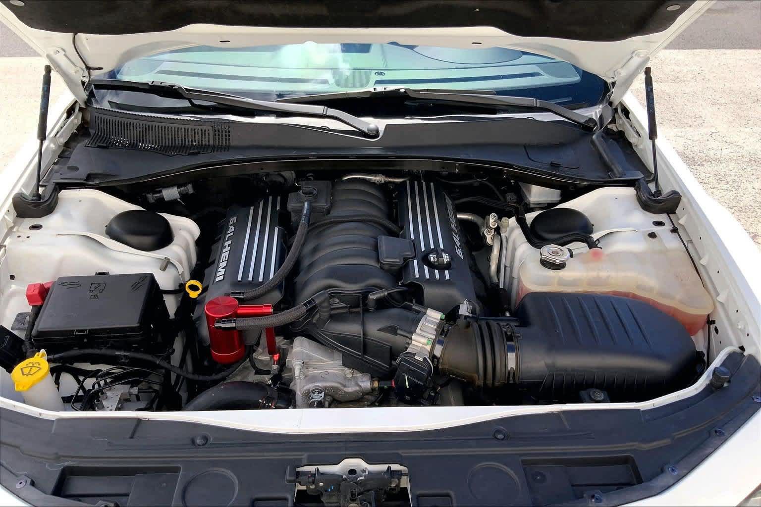 Used 2023 Chrysler 300 C RWD image 9