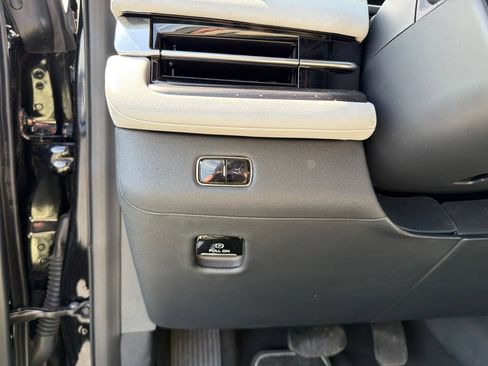 Certified 2025 Lincoln Navigator L Black Label AWD/4WD image 36