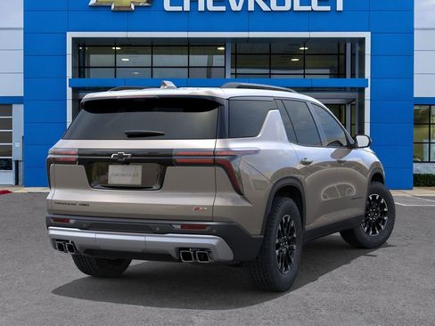 New 2026 Chevrolet Traverse Z71 w/ Enhanced Driving Package AWD/4WD image 4