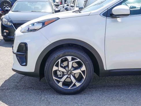Certified 2022 Kia Sportage LX FWD image 9