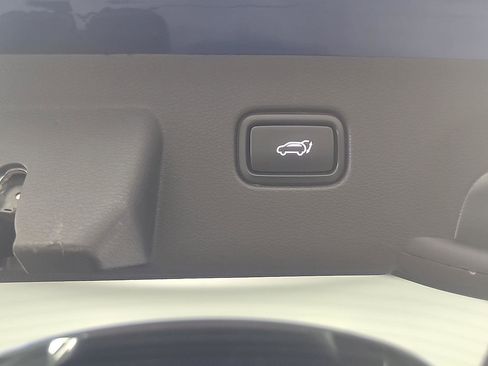 Used 2023 Kia Sportage X-Line w/ X-Line Premium Package image 8