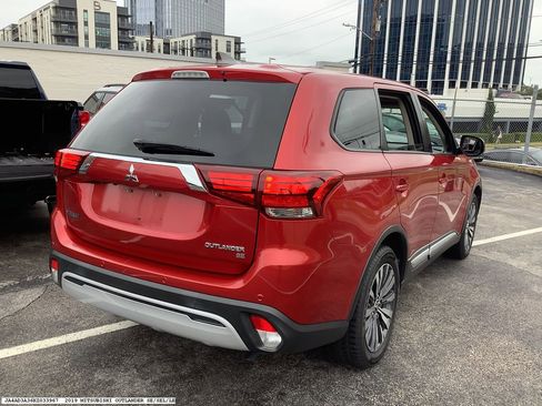 Used 2019 Mitsubishi Outlander SE FWD image 6