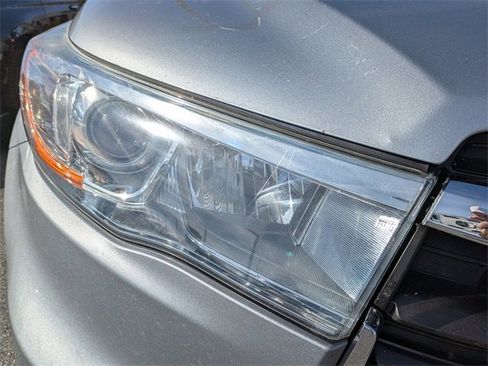 Used 2016 Toyota Highlander Limited Platinum image 10