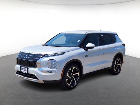 New 2025 Mitsubishi Outlander SE image 2