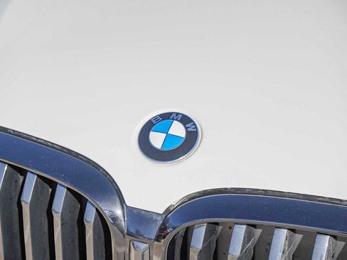 Used 2024 BMW X3 sDrive30i w/ M Sport Package image 4