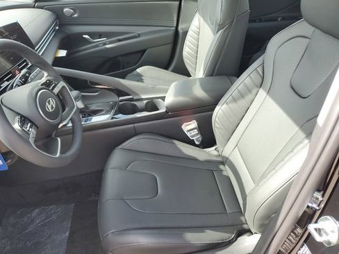 New 2026 Hyundai Elantra Limited FWD image 16