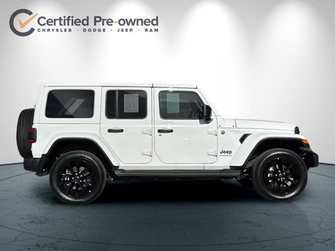 Certified 2025 Jeep Wrangler Unlimited Sahara AWD/4WD image 3